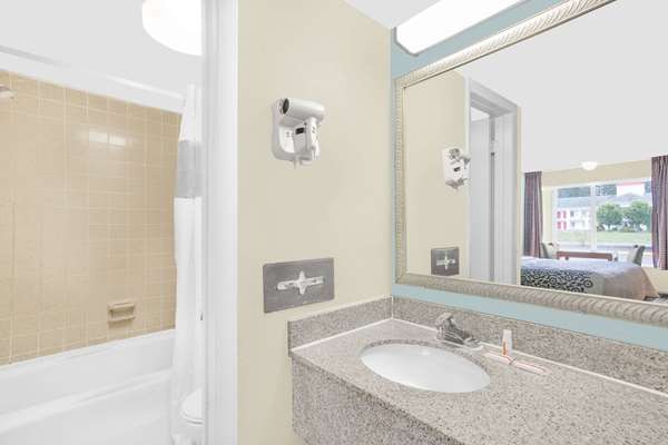  - Days Inn Ruther Glen - I-95, Exit 104