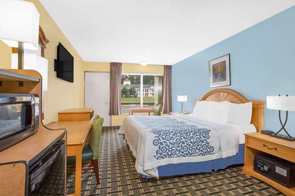  - Days Inn Ruther Glen - I-95, Exit 104