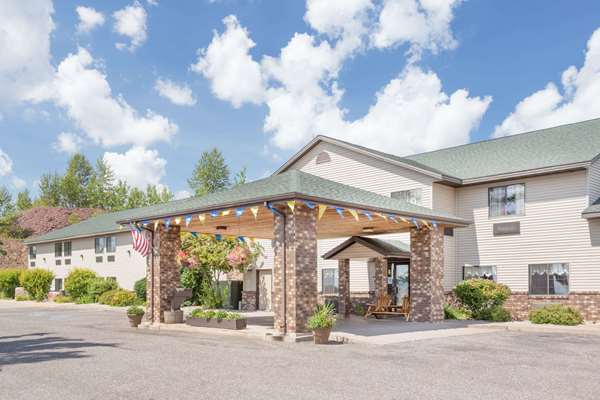 Exterior view - Days Inn Iron Mountain