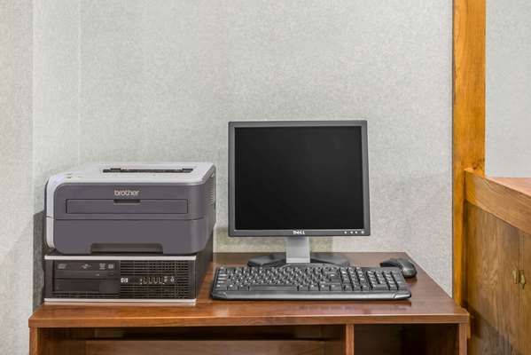 Conference Area - Days Inn St Clairsville - I-70, Exit 220