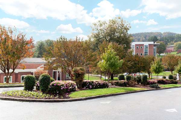 Exterior view - Days Inn Dahlonega