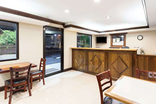  - Days Inn Dahlonega