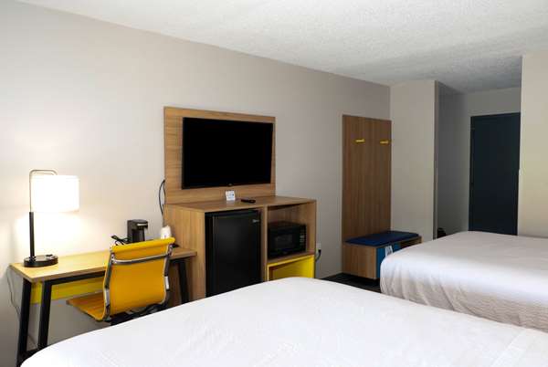  - Days Inn Farmville