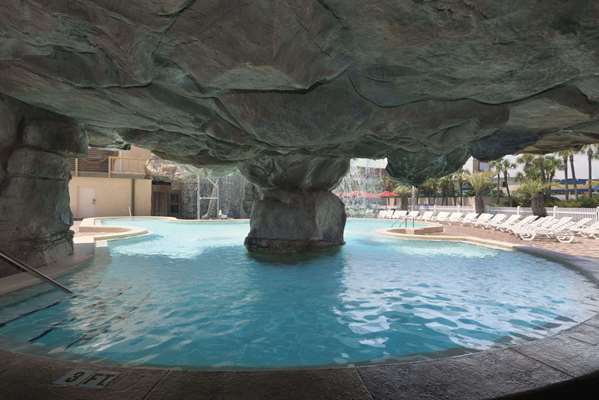 Pool - Days Inn Panama City Beach