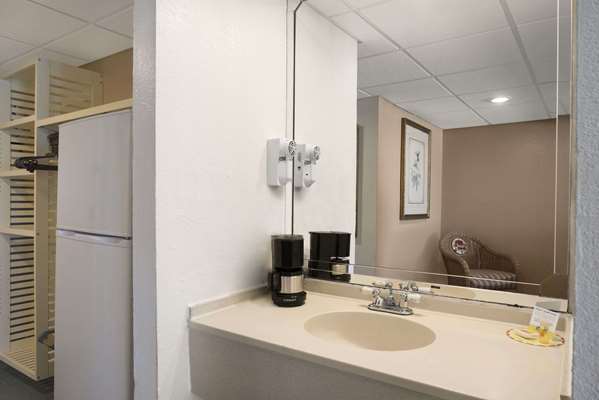  - Days Inn Panama City Beach