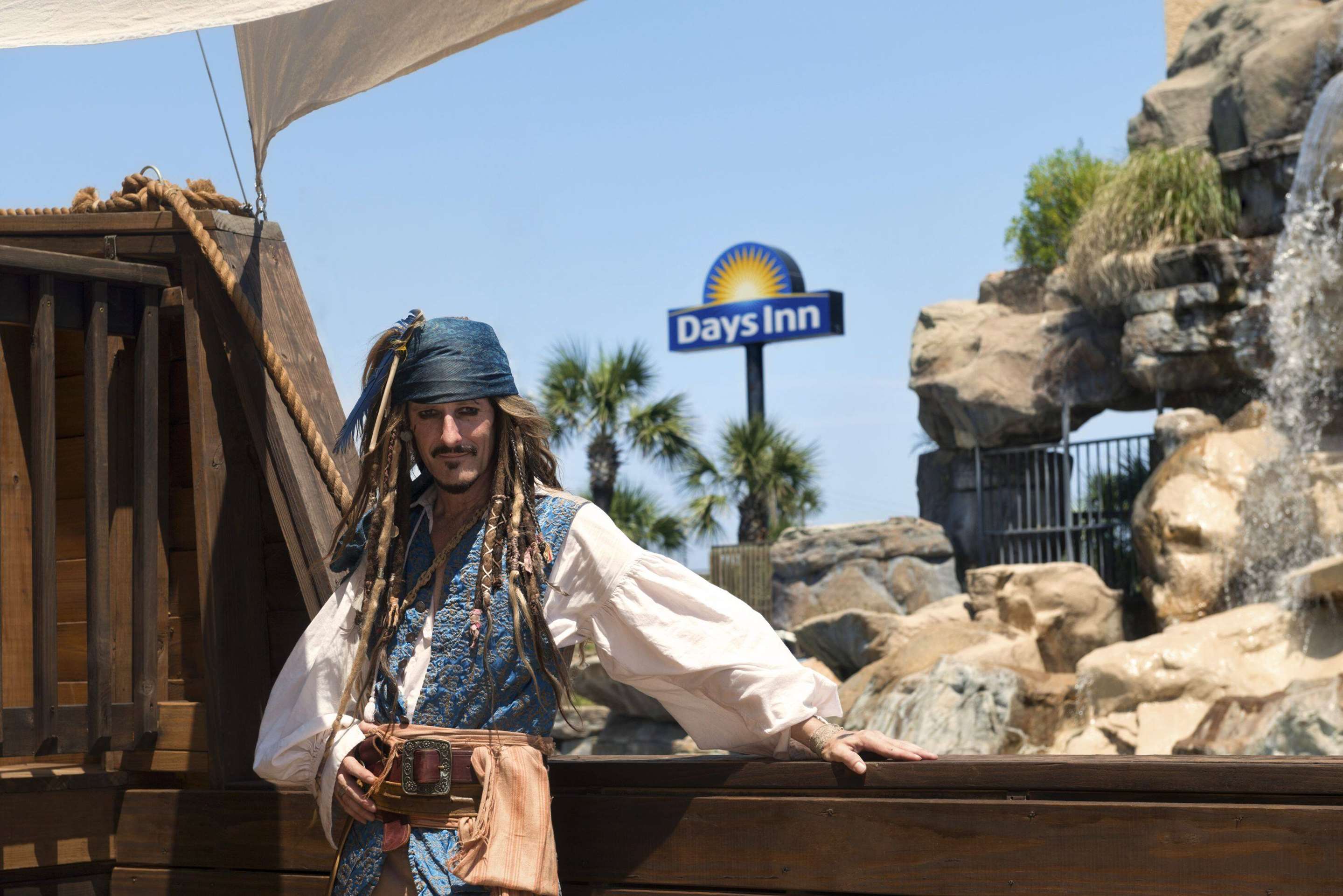 Exterior - Pirate 2 | Days Inn by Wyndham Panama City Beach/Ocean Front