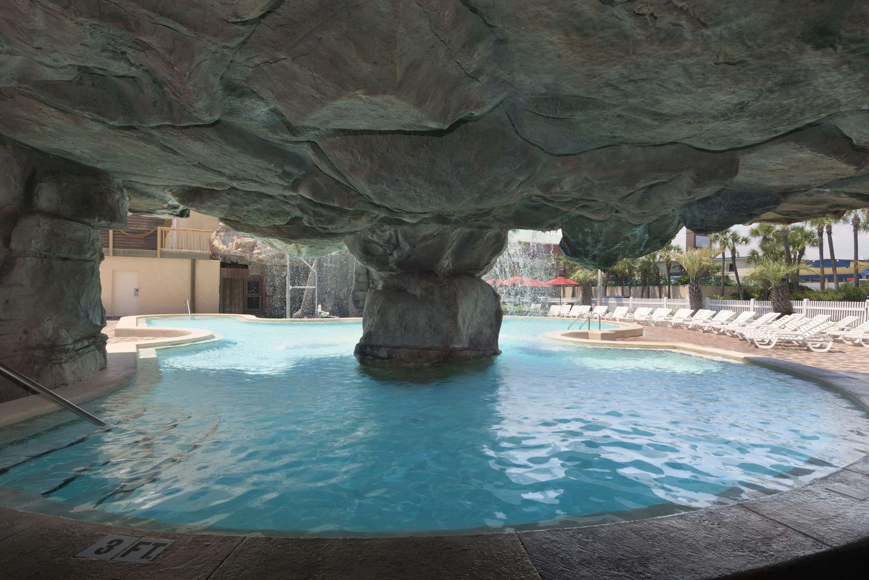 Pool | Days Inn by Wyndham Panama City Beach/Ocean Front