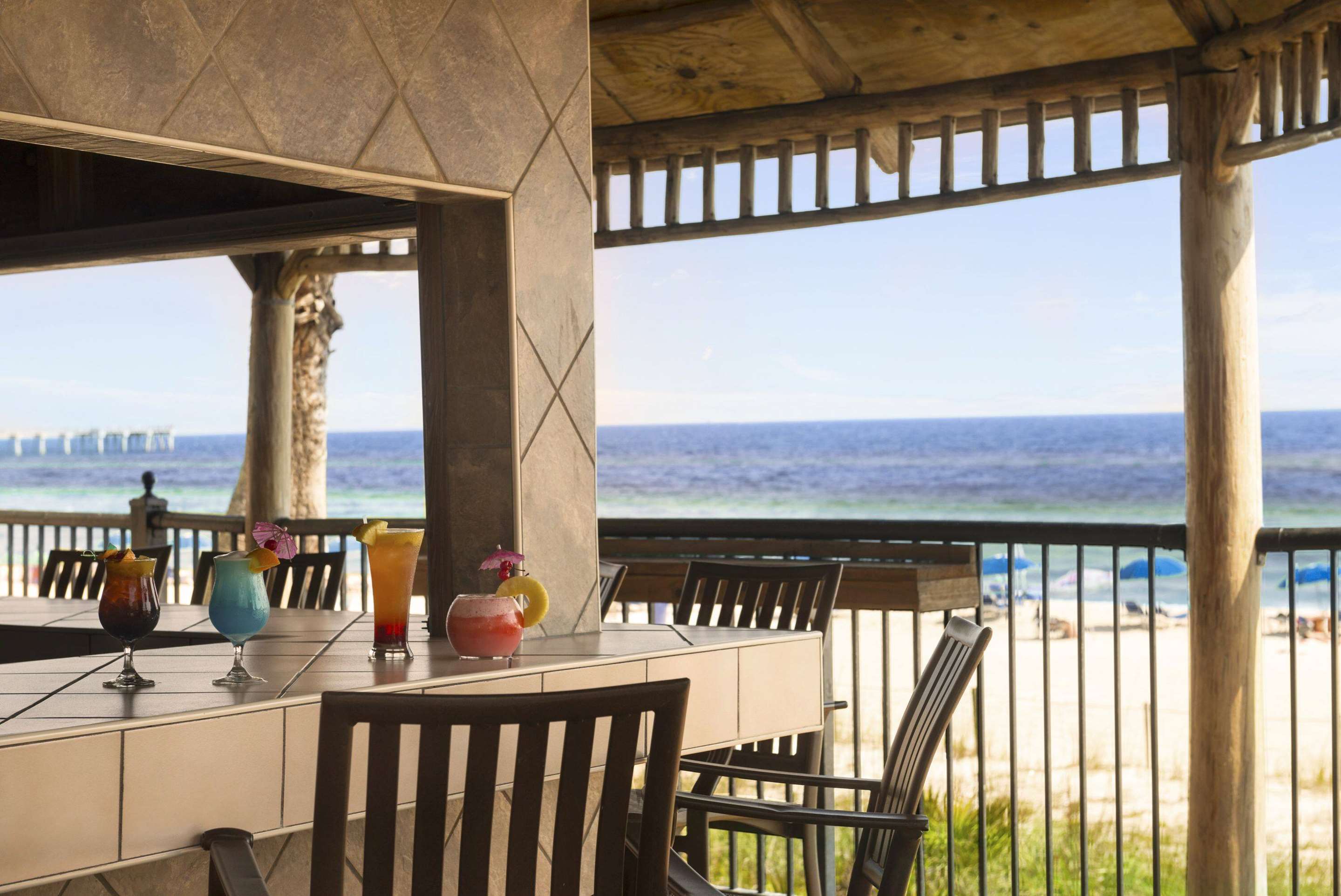 Bar | Days Inn by Wyndham Panama City Beach/Ocean Front