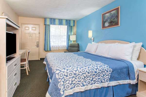  - Days Inn Bradenton - I-75, Exit 220