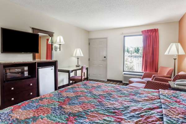 Suite - Days Inn Sanford