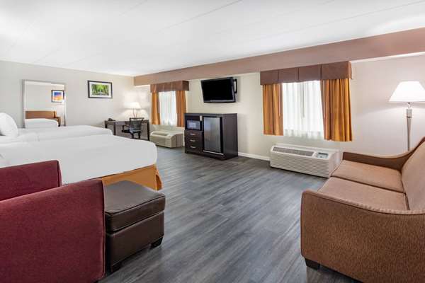  - Days Inn Livonia