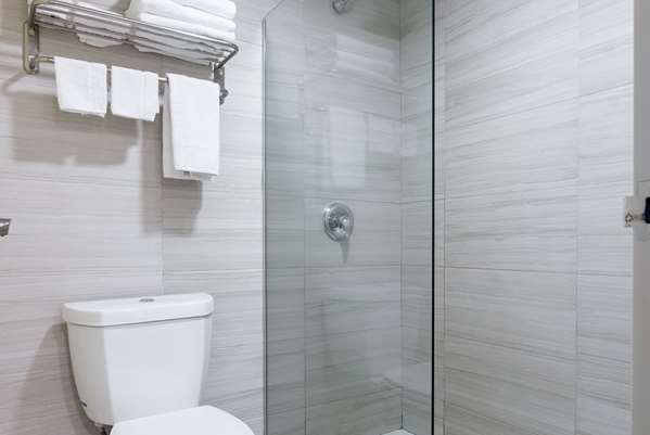  - Days Inn Hartford - I-91, Exit 27