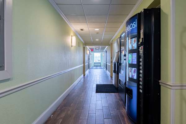  - Days Inn Hartford - I-91, Exit 27