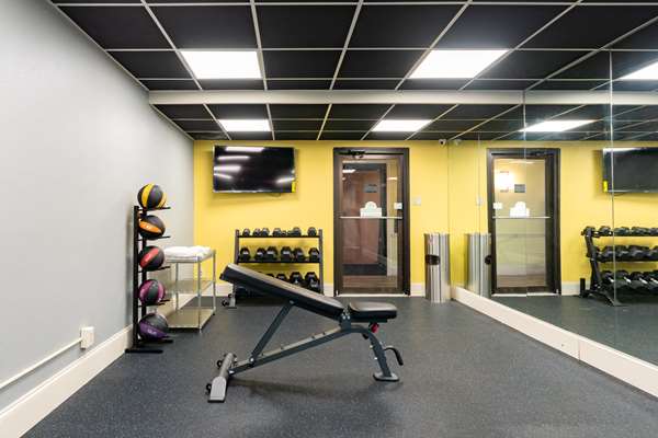 Fitness/ Exercise Room - Days Inn Hartford - I-91, Exit 27