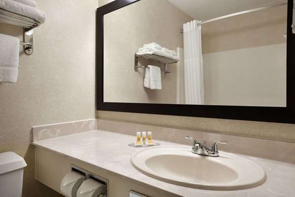  - Days Inn Grand Forks