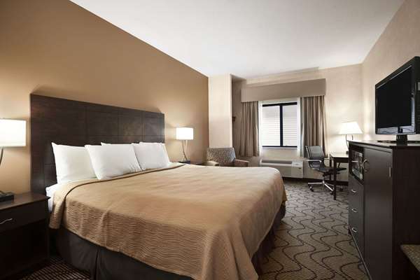  - Days Inn Grand Forks