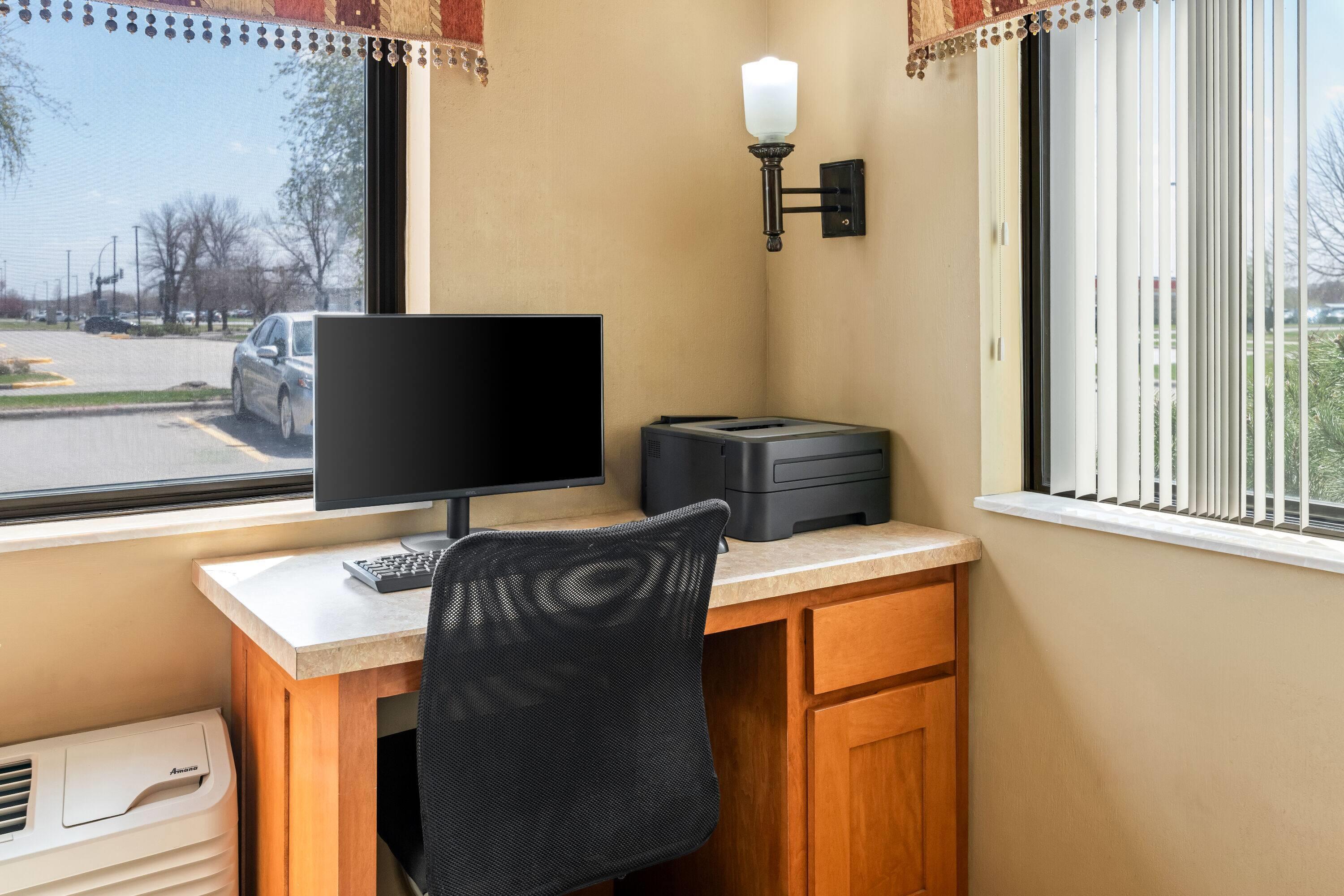 Business Center | Days Inn by Wyndham Grand Forks Columbia Mall