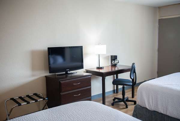  - Days Inn Waynesboro - I-64, Exit 94