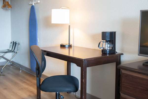  - Days Inn Waynesboro - I-64, Exit 94