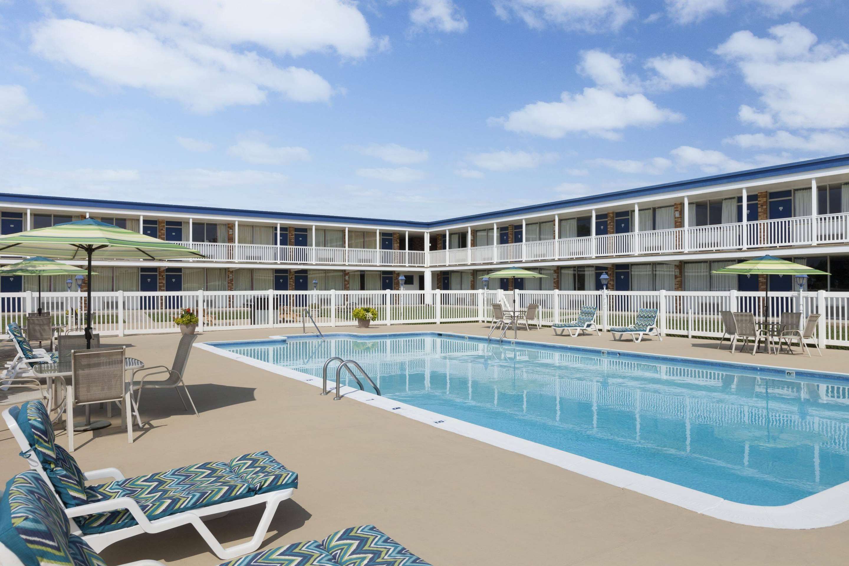 Pool | Days Inn by Wyndham Waynesboro