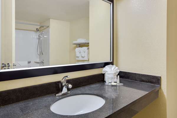  - Baymont Inn & Suites Charlotte - I-85, Exit 33