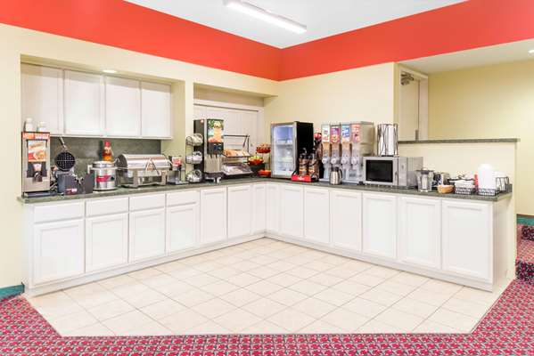  - Ramada Inn Vandalia - I-70, Exit 61