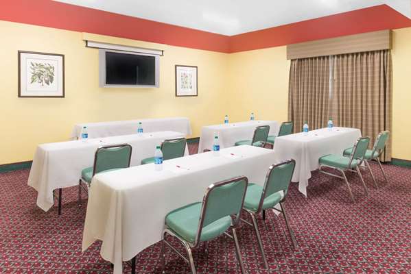  - Ramada Inn Vandalia - I-70, Exit 61
