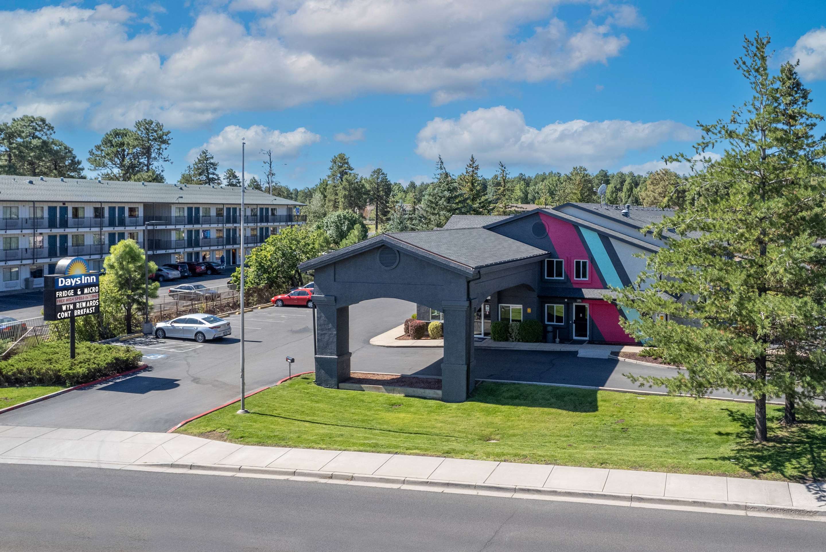 Exterior | Days Inn by Wyndham Flagstaff I-40