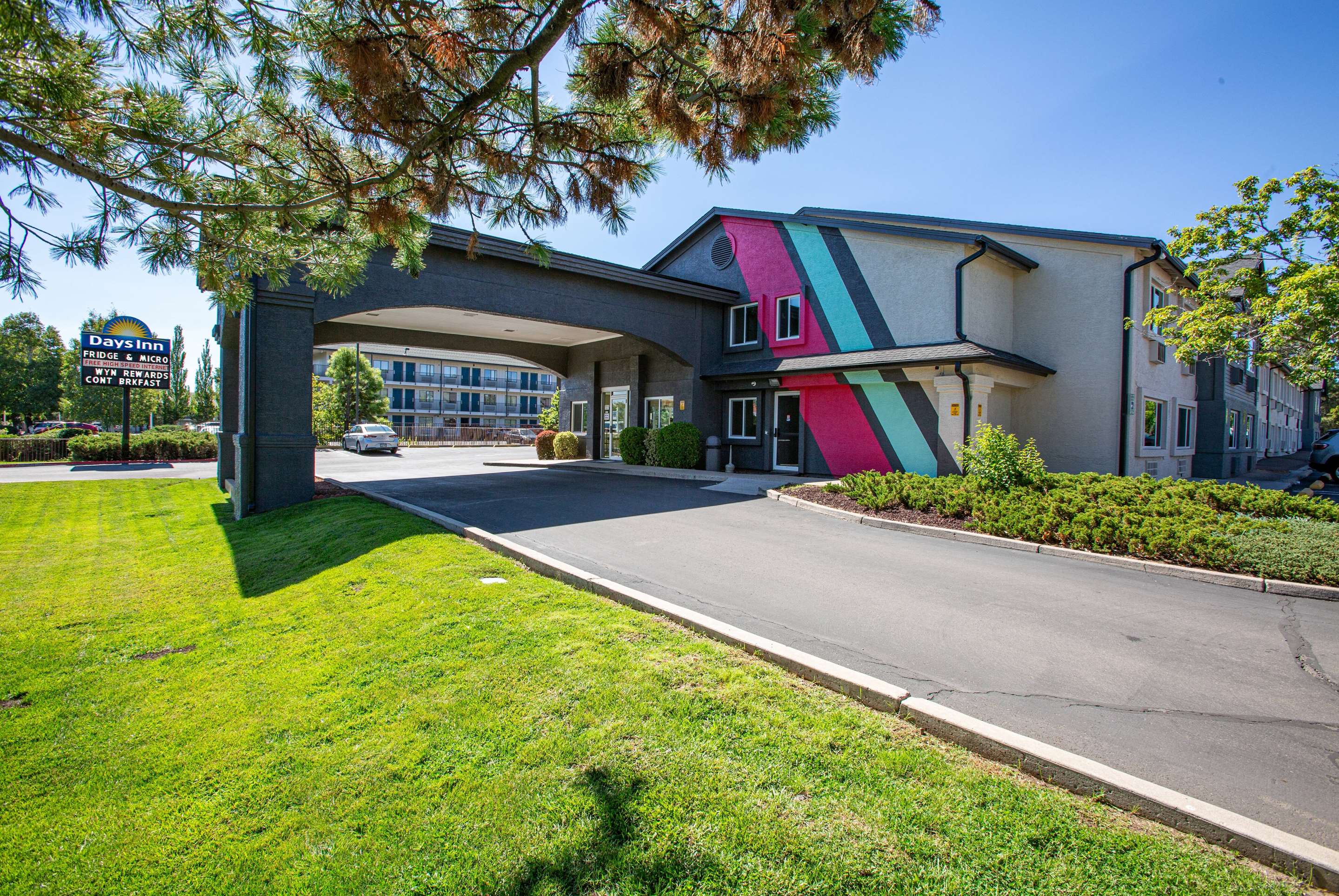 Exterior | Days Inn by Wyndham Flagstaff I-40