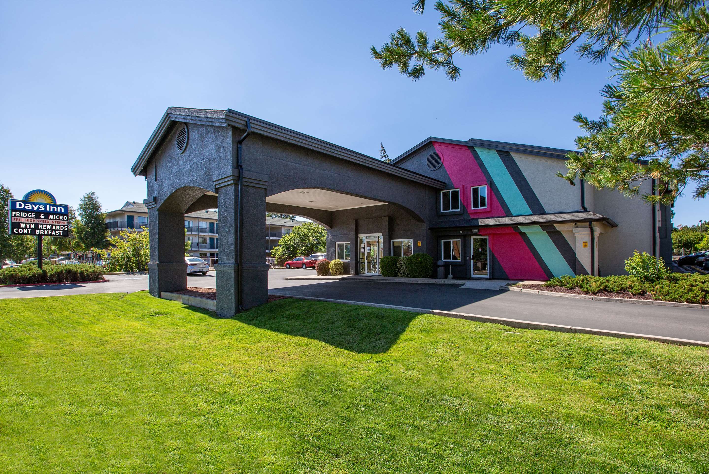 Exterior | Days Inn by Wyndham Flagstaff I-40