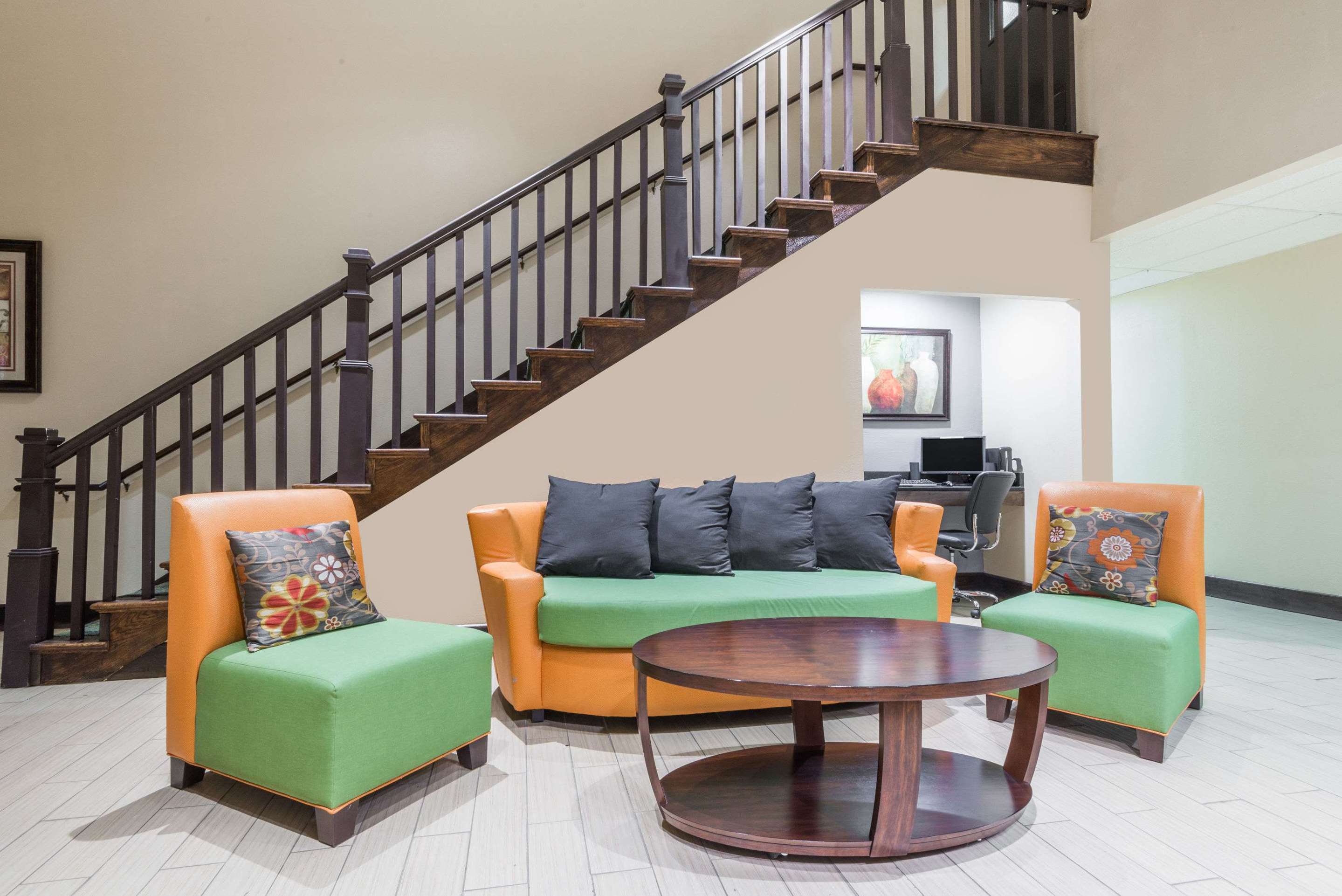 Lobby | Days Inn by Wyndham Ashland