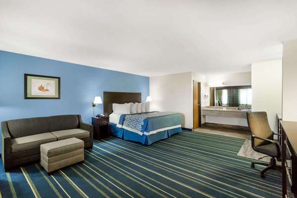 Suite - Days Inn Holbrook - I-40, Exit 289