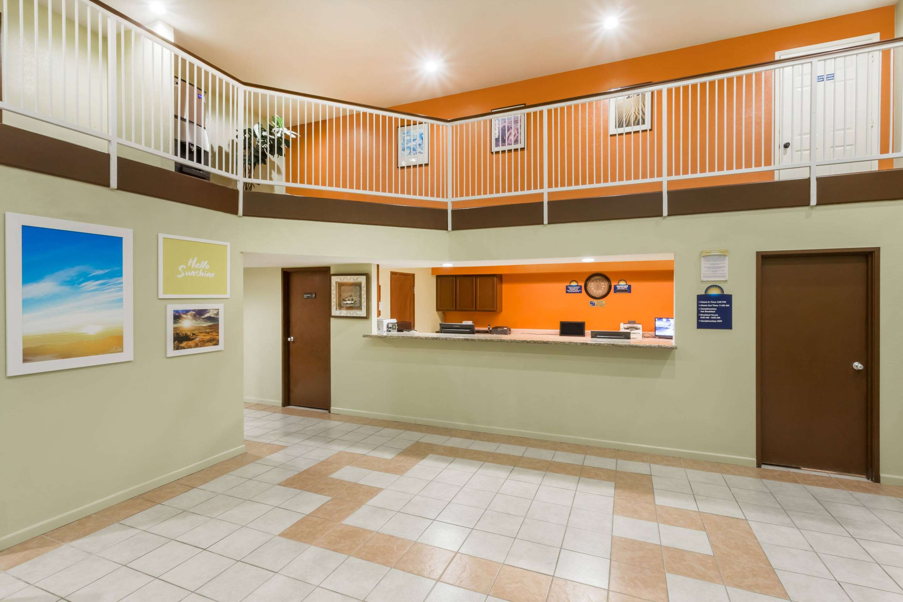 Lobby | Days Inn by Wyndham Holbrook
