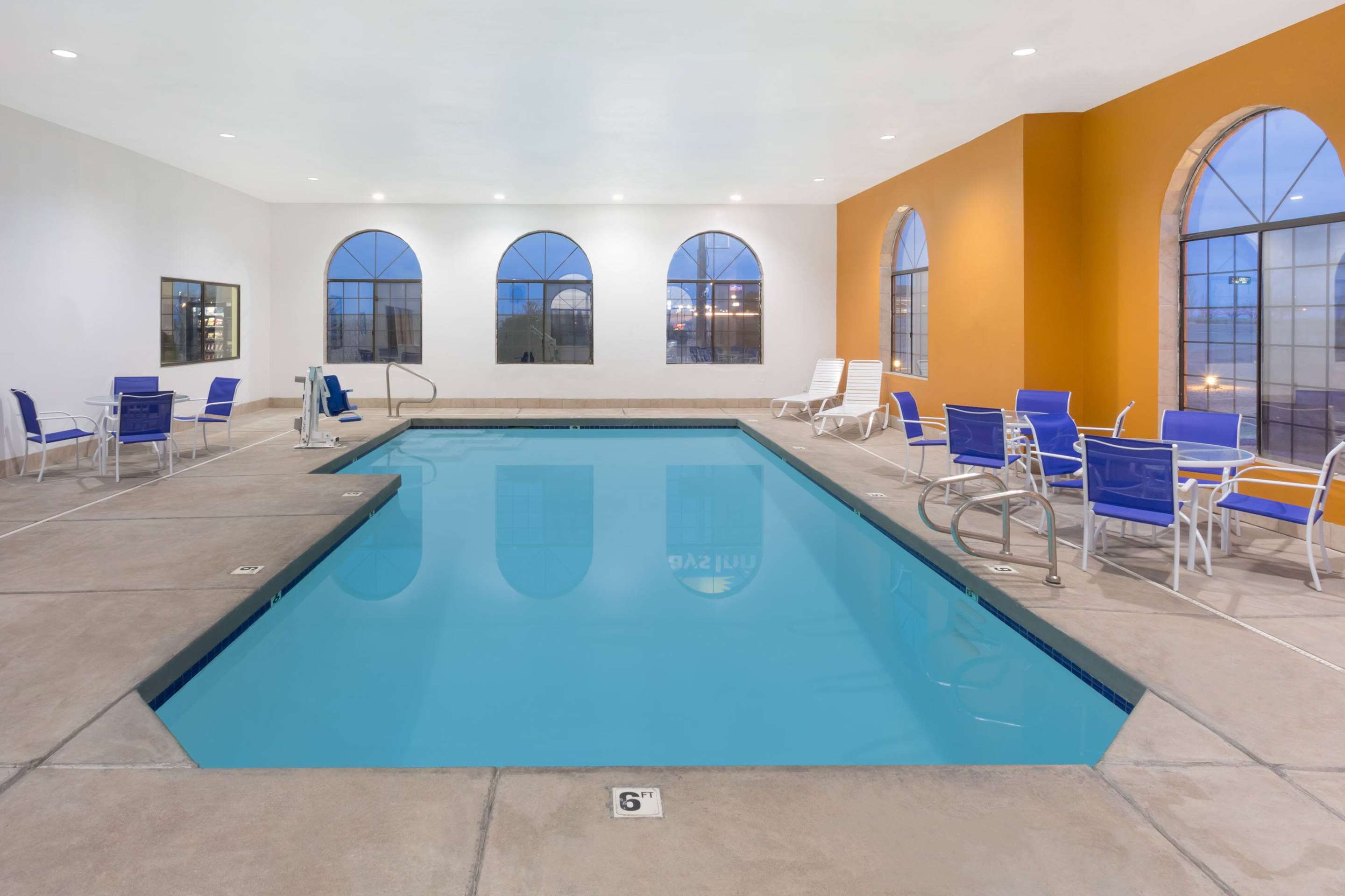 Pool | Days Inn by Wyndham Holbrook