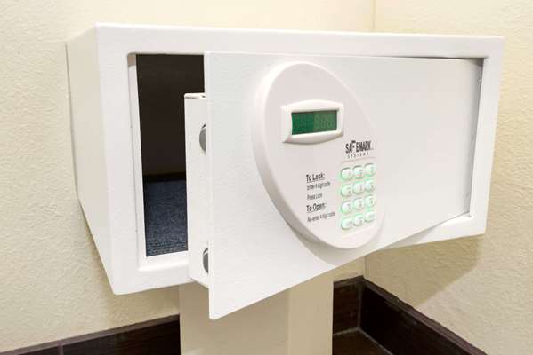  - Days Inn Albuquerque West - I-40, Exit 155