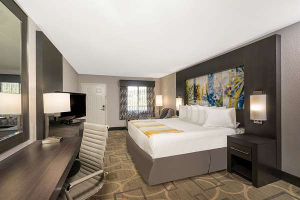  - Days Inn North Asheville