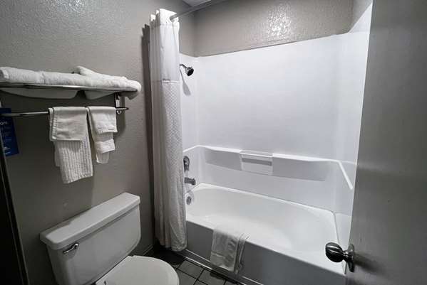  - Days Inn Canton - I-20, Exit 527