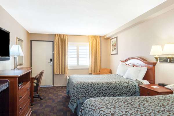  - Days Inn Alhambra