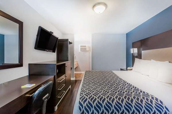  - Days Inn Downtown & University Austin - I-35, Exit 236