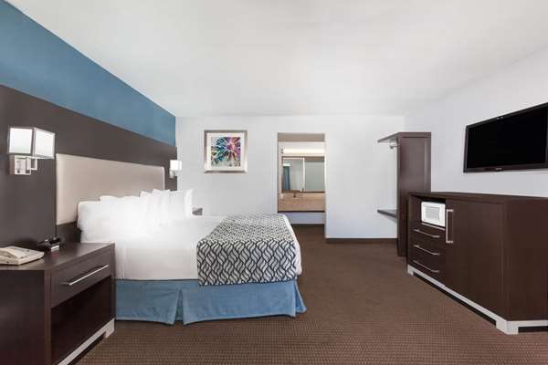  - Days Inn Downtown & University Austin - I-35, Exit 236