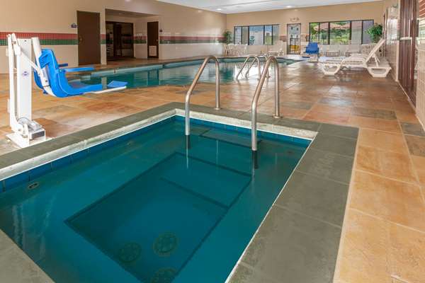 Pool - Days Inn Cedar Point Milan South - I-80 & I-90, Exit 118