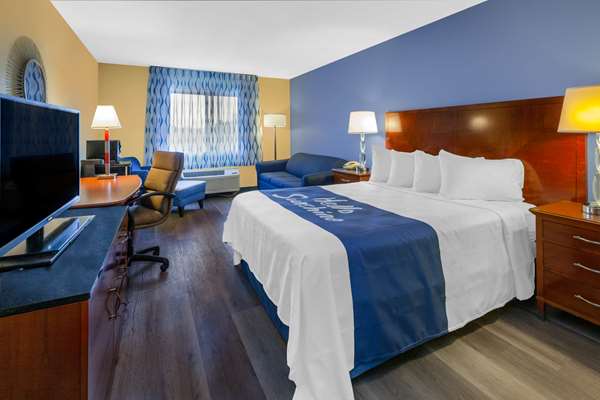  - Days Inn Cedar Point Milan South - I-80 & I-90, Exit 118