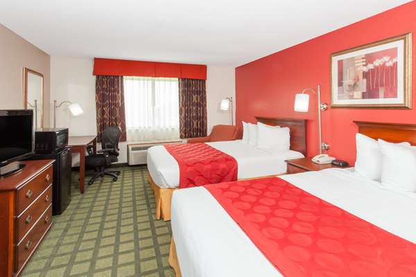  - Ramada Limited Hotel Hickory Point Decatur - I-72, Exit 141