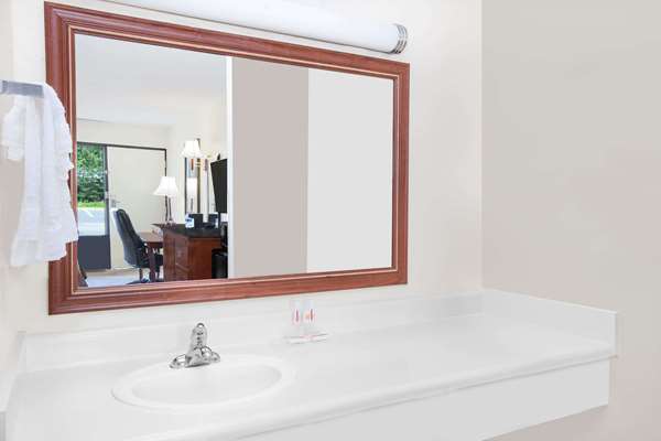  - Days Inn Newton - I-20, Exit 109