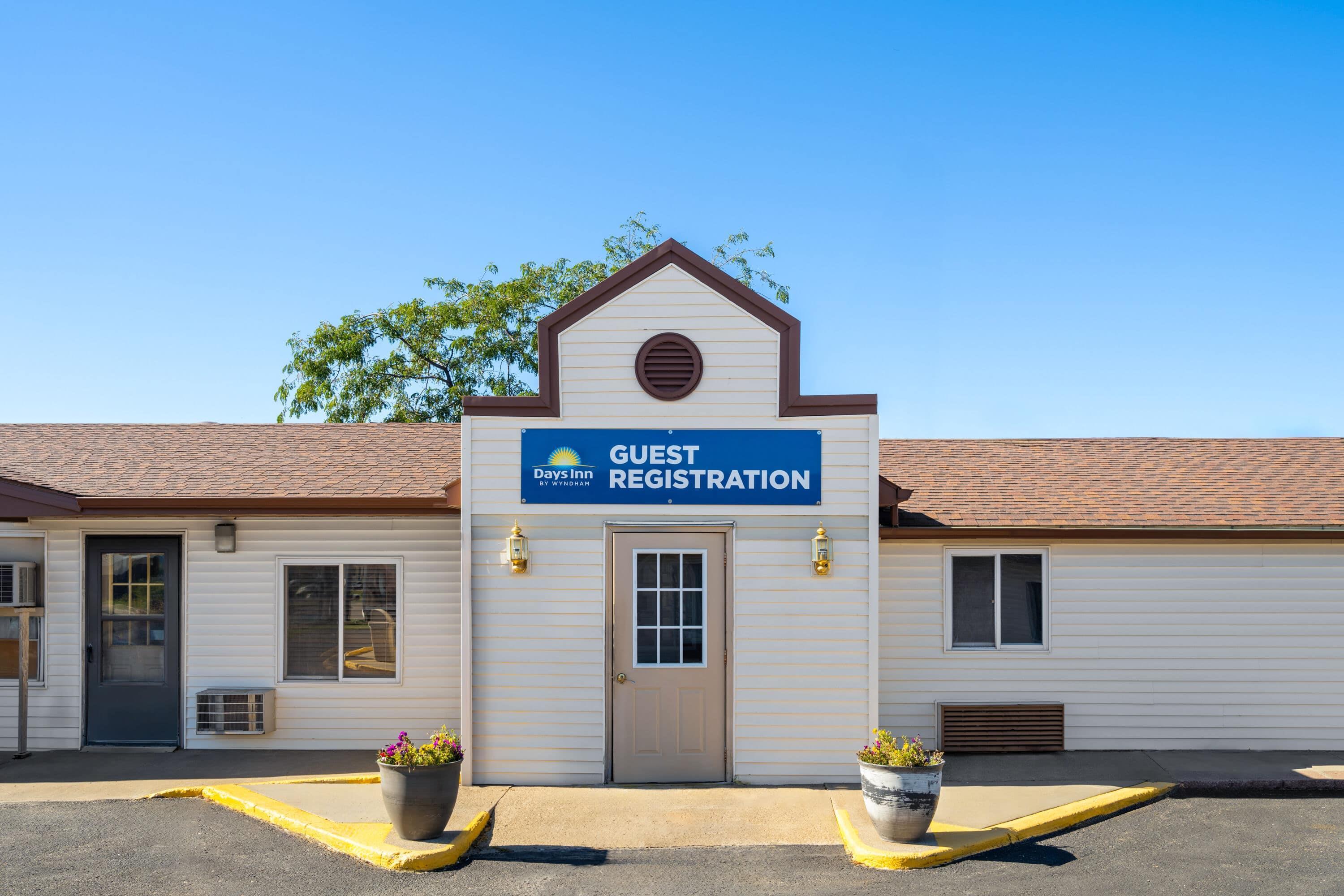 Exterior | Days Inn by Wyndham Jamestown