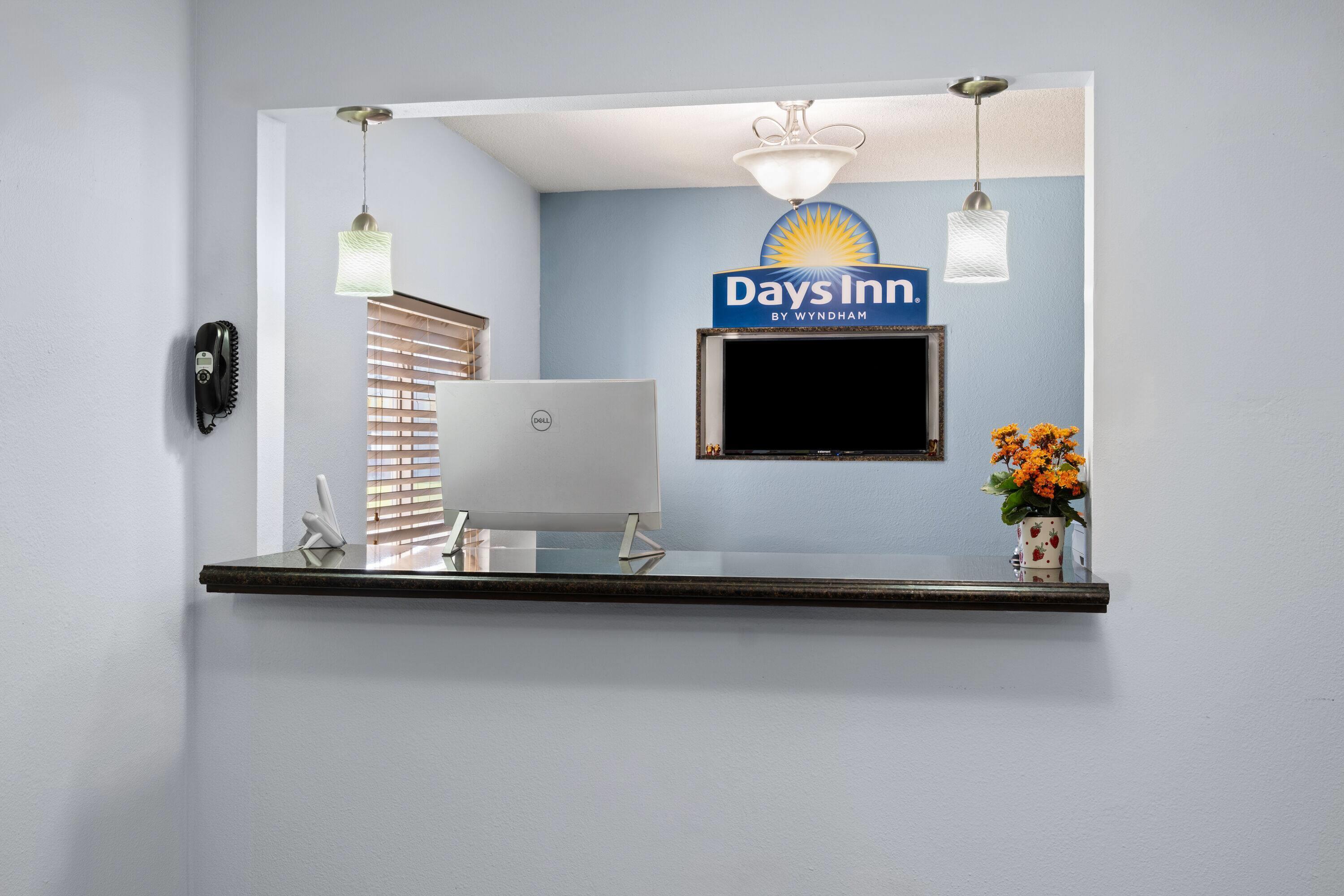 Reception | Days Inn by Wyndham Jamestown