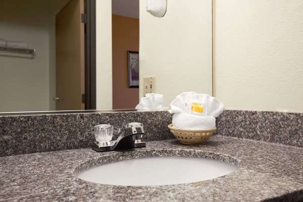  - Days Inn Los Lunas - I-25, Exit 203