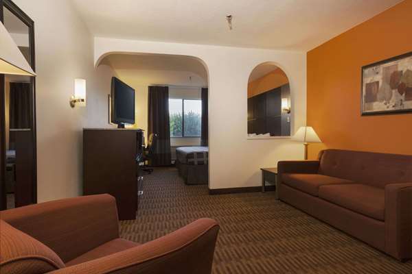 Suite - Days Inn Los Lunas - I-25, Exit 203