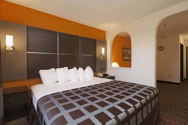 Suite - Days Inn Los Lunas - I-25, Exit 203