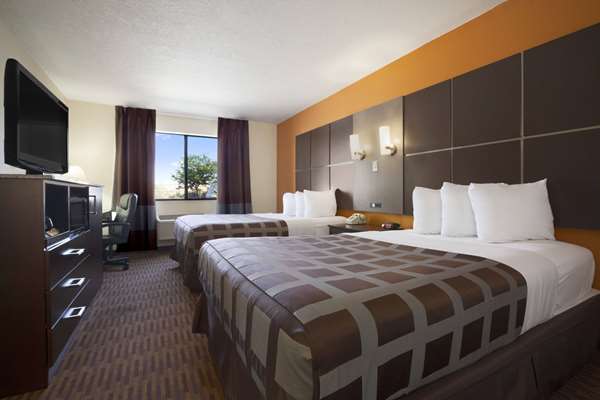  - Days Inn Los Lunas - I-25, Exit 203